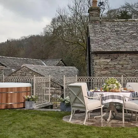 The Little Chapel Stile